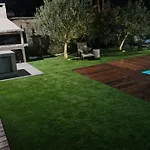 Joy With Heated Pool And Foodbal * Split