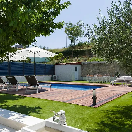Enjoy With Heated Pool And Foodbal