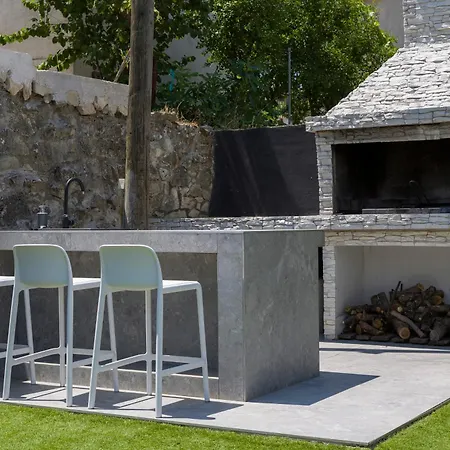 Daire Enjoy With Heated Pool And Foodbal Split