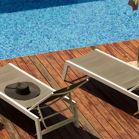 Daire Enjoy With Heated Pool And Foodbal