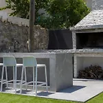 Apartman Joy With Heated Pool And Foodbal Split